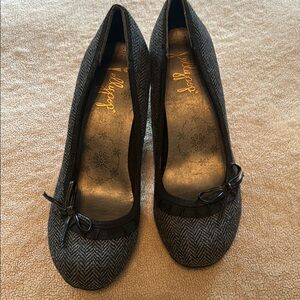 Jellypop Black and Gray Heels